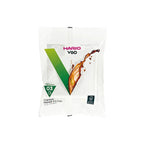 Hario V60 Filterpapier Größe 03 für 1 bis 6 Tassen in transparenter Beutelverpackung mit grünem V und Kaffeeflussmotiv, 100 Stück
