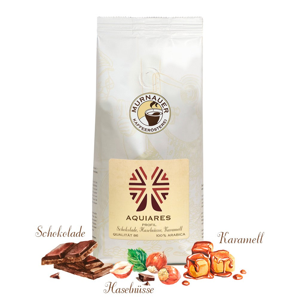 Weiße Aquiares Costa Rica Kaffee des Monats Kaffeepackung, davor Schokolade, Haselnüsse und Karamell als Aromen, gewaschen aufbereiteter Kaffee