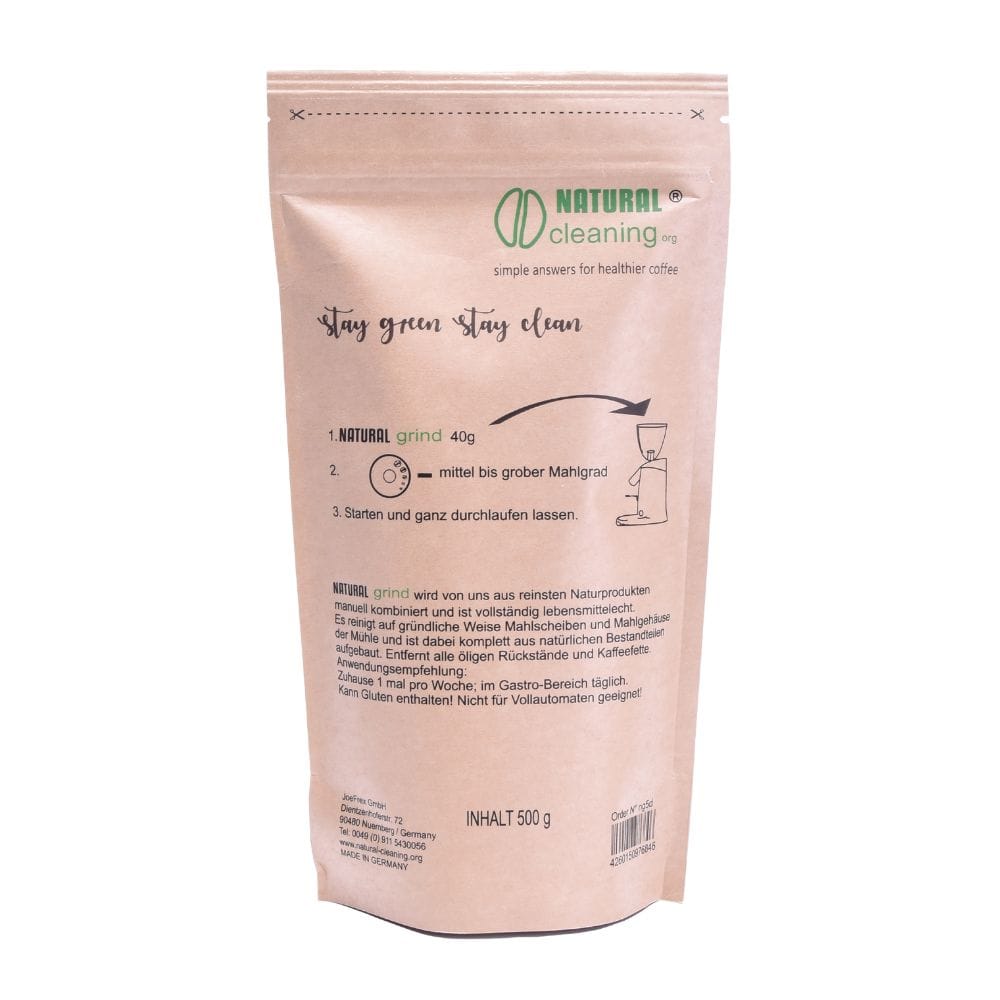 Rückseite des beigen Natural grind Kaffeemühlen-Reiniger Beutels von Natural Cleaning von JoeFrex mit Anwendungstext und Pfeilgrafik