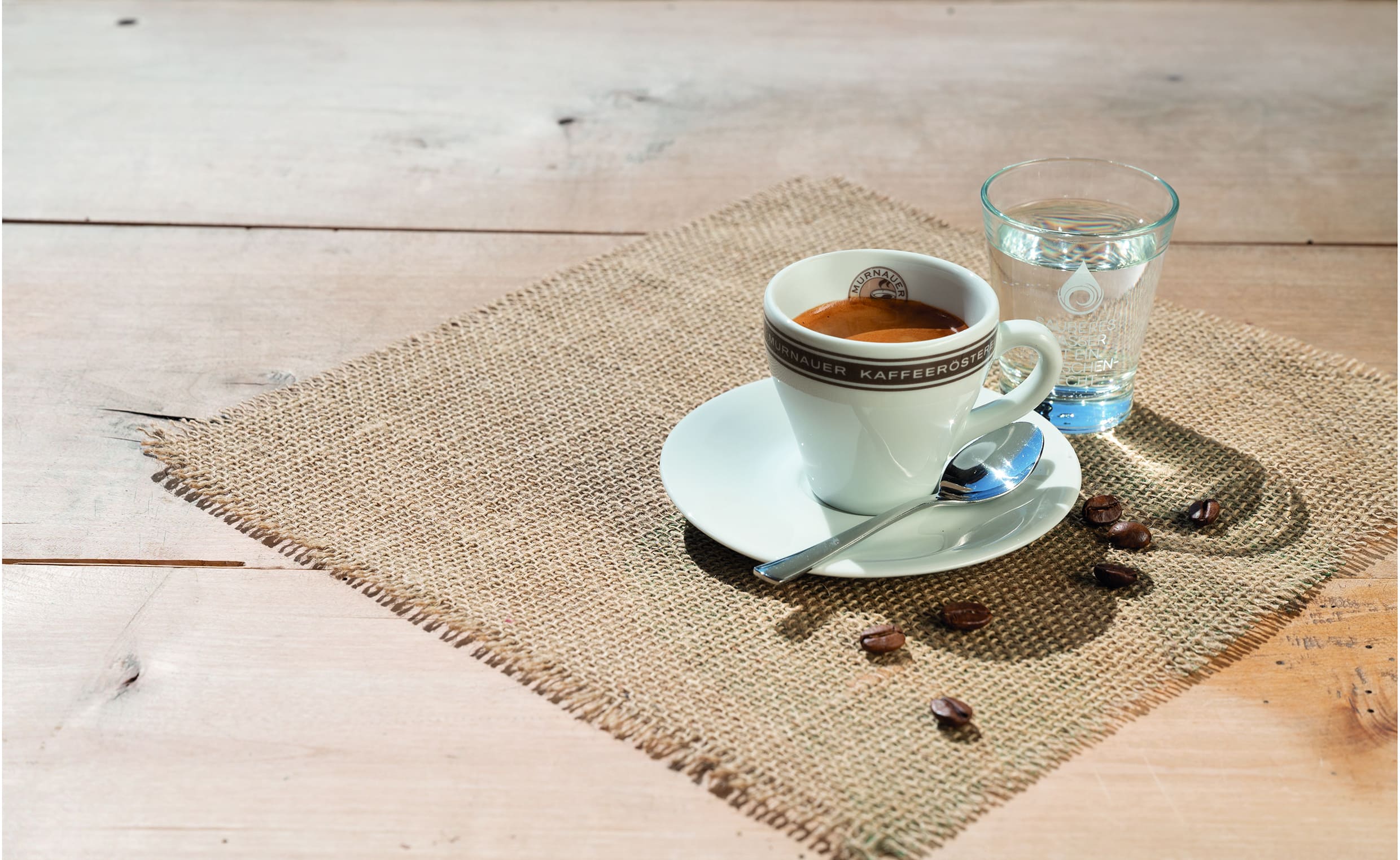 Espresso Wasser Kaffeehaus - La Montana, Espressomischung - BIO