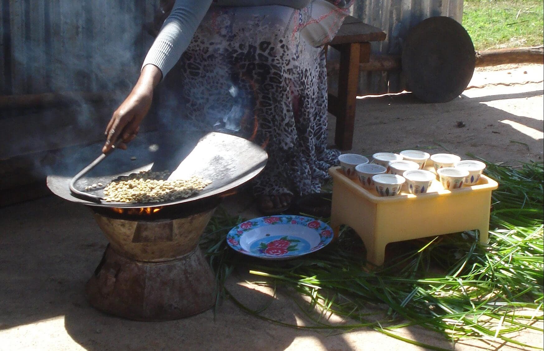 MKR Kaffeezeremonie äthiopien 3 e1550742433743 - Kaffa, Äthiopien - BIO