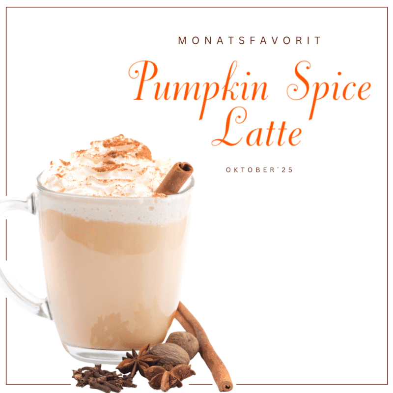 Murnauer Kaffeehaus 2 Murnauer Kaffeehaus: Monatsfavorit im Oktober: Pumpkin Spice Latte fertig Zubereitet mit Gewürzen.
