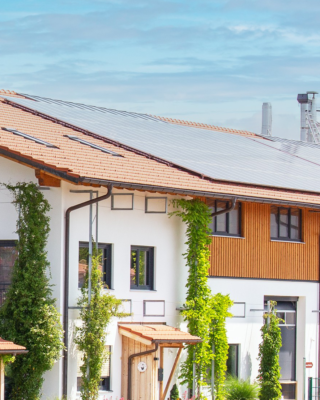 Photovoltaik-Röstereidach-Oebersöchering 