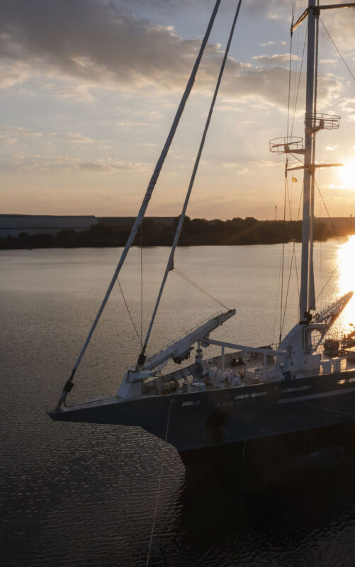 Segelkaffee - Bild von Belco, Coffee by Sail, Fresh Coffee. Clean Ocean - Segelschiff