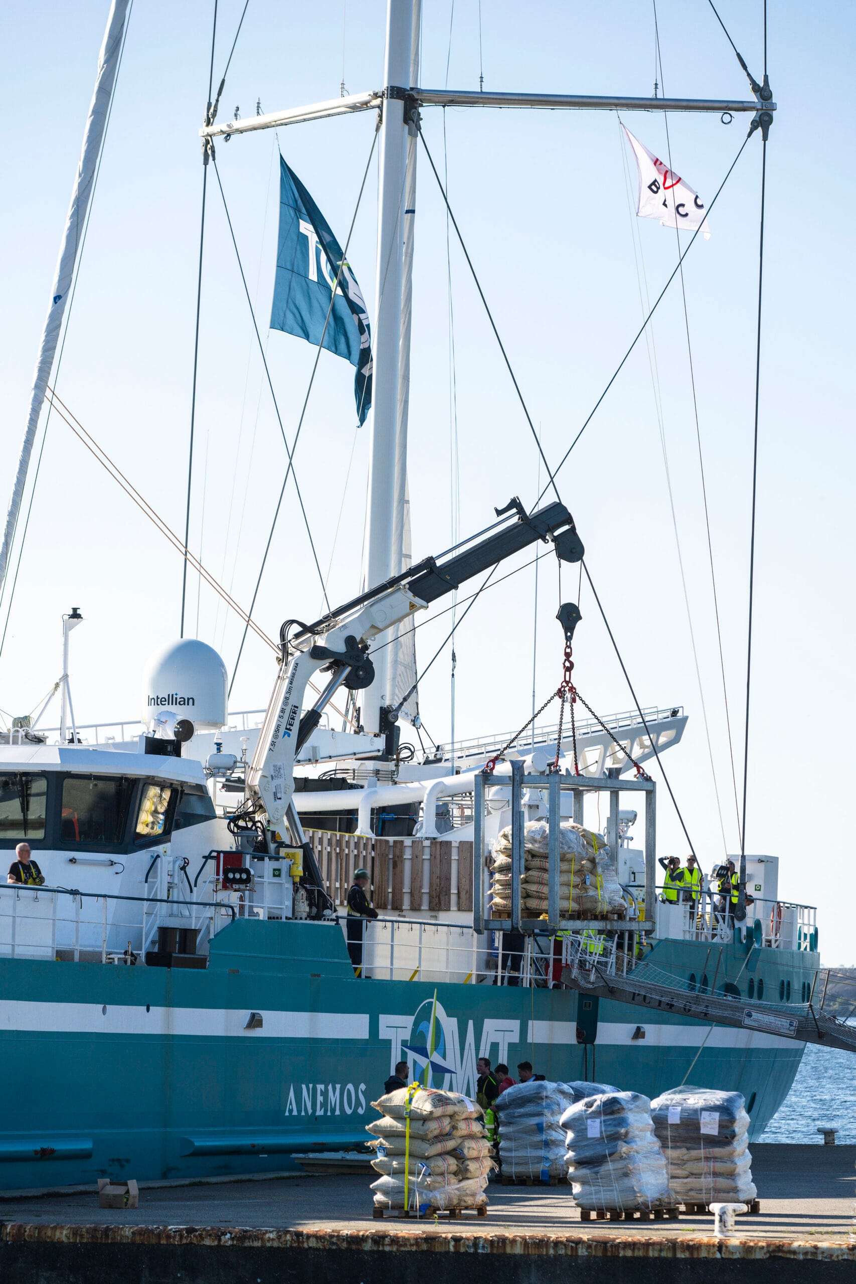 Segelkaffee - Bild von Belco, Coffee by Sail, Fresh Coffee. Clean Ocean